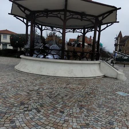 Iglu Villeneuve-le-Roi